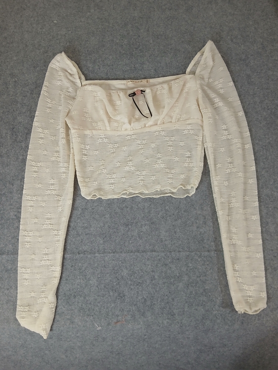 None Tops - Cream Lace Long-Sleeve Crop Top - Women's Elegant Square Neck